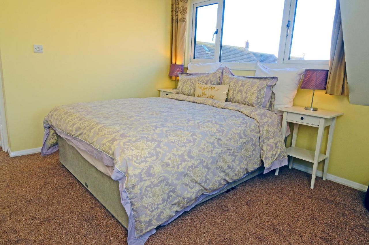 Whitby Spacious Rugby Field Cottage With Off-Street Parking And Ev Fast Point For Electric Cars Dış mekan fotoğraf